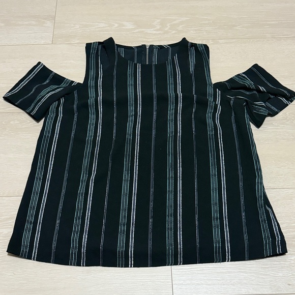 3/$10 Chic Striped Cold Shoulder Blouse - Black and White - Picture 3 of 7